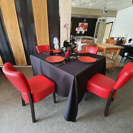 Hotel L Ander Saint-Flour  Bagian luar foto