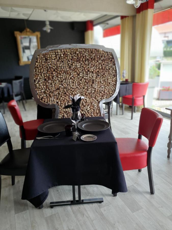 Hotel L Ander Saint-Flour  Bagian luar foto