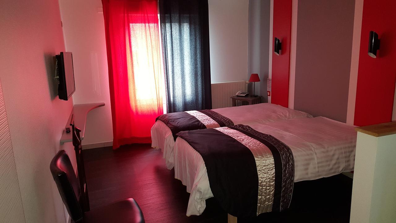 Hotel L Ander Saint-Flour  Bagian luar foto