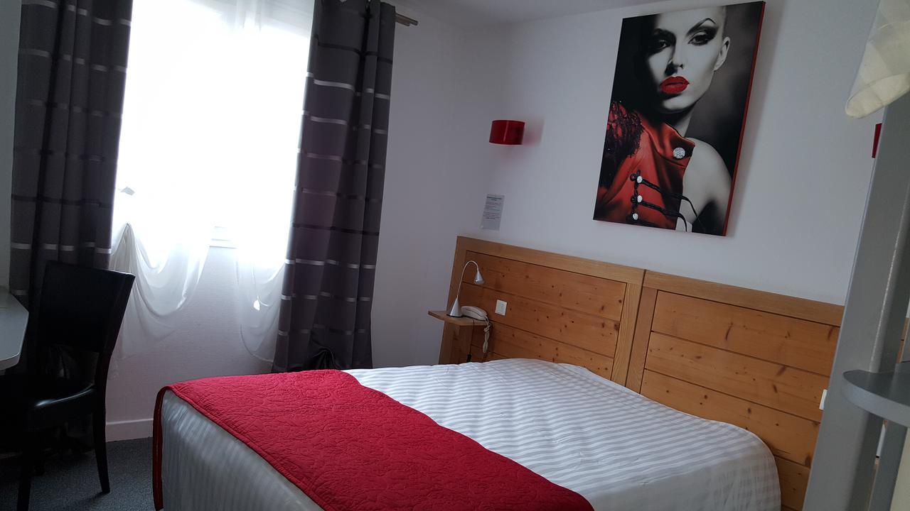 Hotel L Ander Saint-Flour  Bagian luar foto