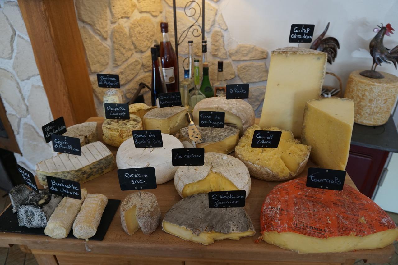 Hotel L Ander Saint-Flour  Bagian luar foto